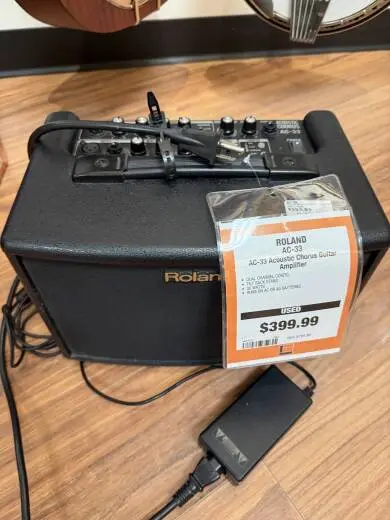 Roland - AC-33