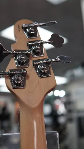 G&L Tribute L-2500 2