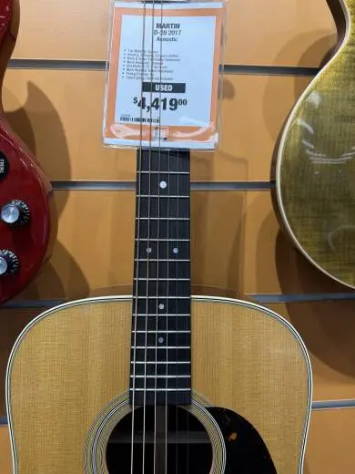 Martin Guitars - D-28 2017 2