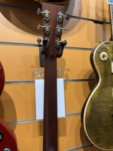 Martin Guitars - D-28 2017 2