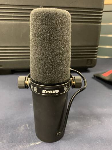 Shure SM7B Large Diaphragm Cardioid Dynamic Microphone | Long