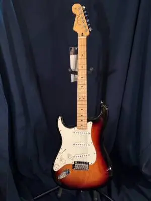 Fender - Strat Left Handed