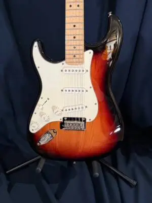 Fender - Strat Left Handed 2