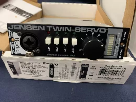 Store Special Product - Radial - R700 0111