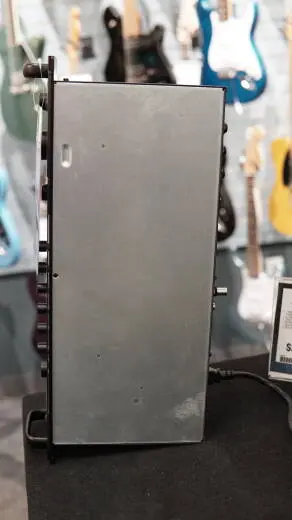 Line 6 - HELIX-RACK 2