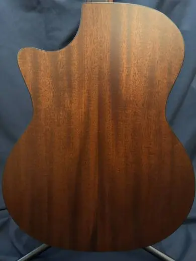 Taylor Guitars - 324CE V9 2