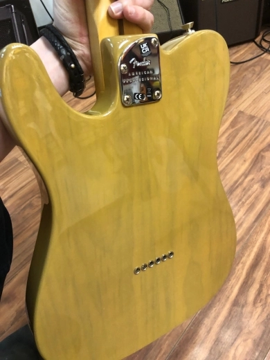 Fender - 011-3942-750 3