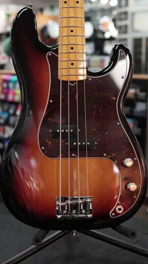 Fender - AM PRO II Precision Bass 2