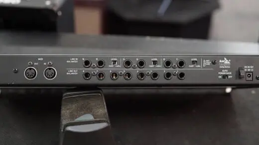 Tascam - US-16X08 2