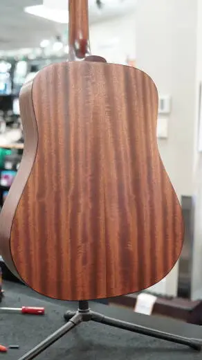 Guild Guitars - DV-4 2
