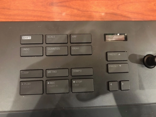 Native Instruments - KONTROL A49 2