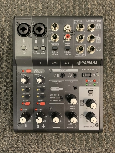 Yamaha - AG06MK2 B