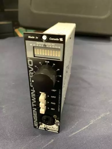 Store Special Product - Radial - R700 0111