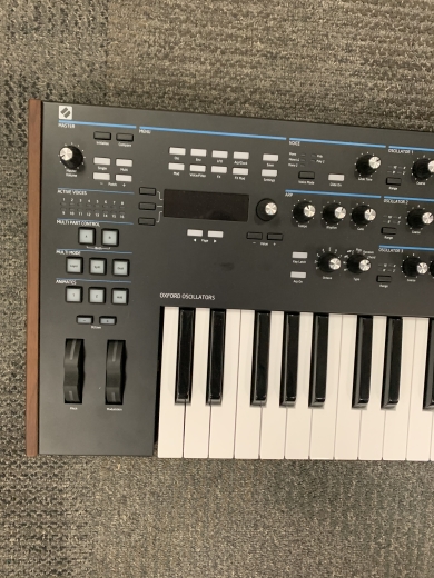 Novation - SUMMIT 3