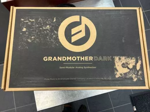 Moog - GRANDMOTHERDARK 2