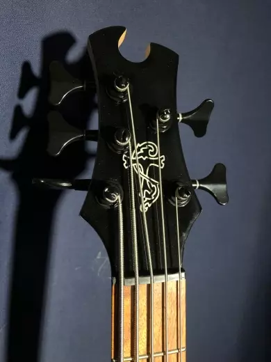 Epiphone - Toby Deluxe V Bass - Ebony 2