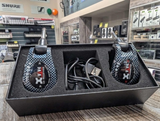 Store Special Product - Xvive Audio - XVIVE-U2/CARBON