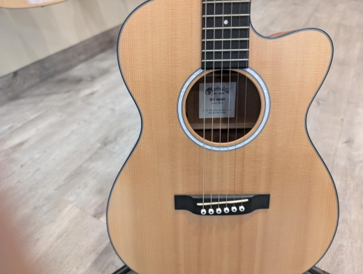 Store Special Product - Martin Guitars - 000CJR-10E V1