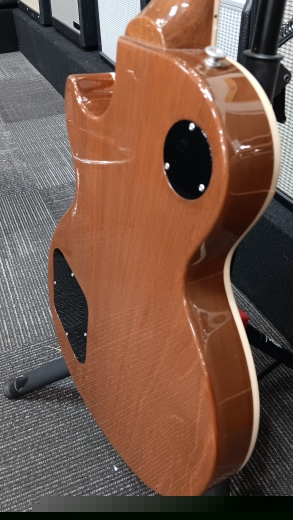 Gibson - LPS5Y23DLNH 3