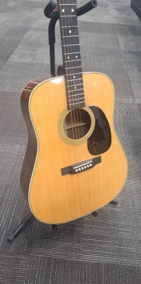 Store Special Product - Martin Guitars - D-28 2017