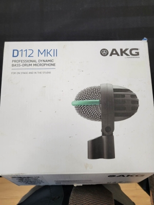 AKG Dynamic Bass Drum Mic With Integrated Mount | Long & McQuade