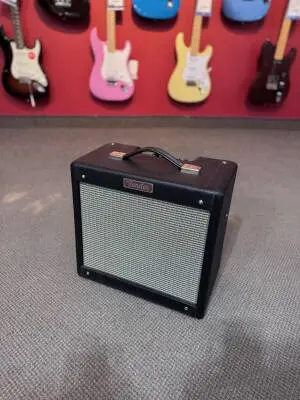 Fender - PRO JUNIOR SE BLACK