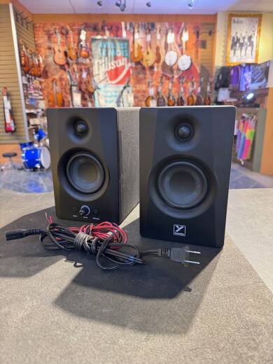 Store Special Product - Yorkville Sound - YSM3BT