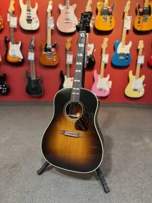 Gibson - WOODY GUTHRIE SOUTHERN JUMBO