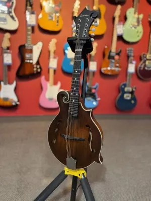 Eastman Guitars - F-STYLE MANDOLIN SOLID SPRC/MPL W/GIG