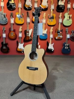 Store Special Product - Martin Guitars - 000CJR-10E V1
