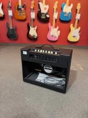 Blackstar Amplification - DEBUT-50R-BLK 2