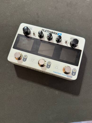TC Electronic Plethora X3 Pedalboard | Long & McQuade