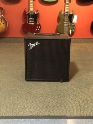 Fender - Rumble Studio 40