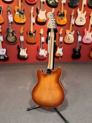 Squier - AFF STARCASTER DLX SSBT 2