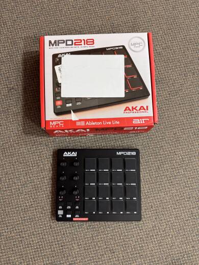 Akai MPD218 Pad Control Unit | Long & McQuade