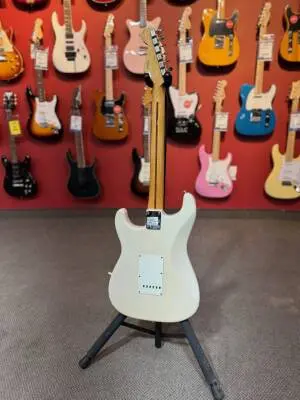 Fender - TION                          VINTERA 50S STRAT MN WBL W/GB 2