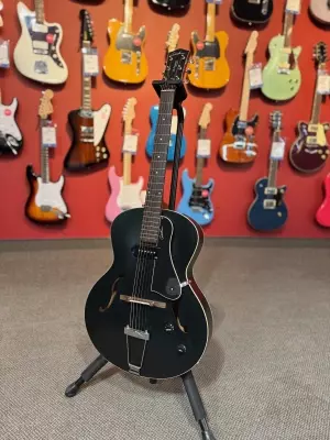 Godin Guitars - 5TH AVE KINGPIN P90 BLACK