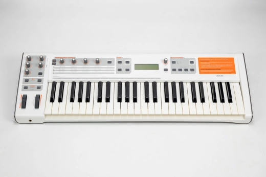 M-AUDIO - Venom 49 Key Virtual Analog Synthesizer