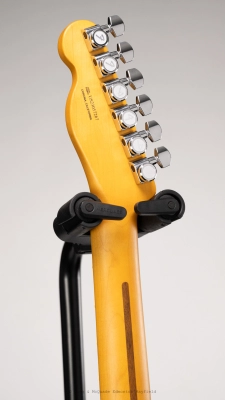 Fender - American Ultra Telecaster, Maple Fingerboard - Cobra Blue 6