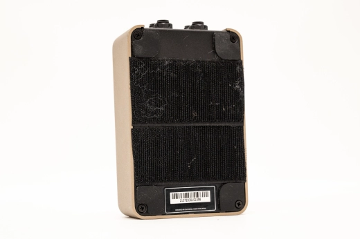 Universal Audio - Golden Reverberator Stereo Effects Pedal 2
