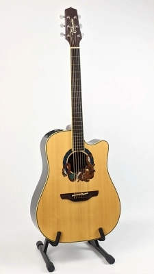 Takamine - Draco & Ursa 2004 Limited Edition 2