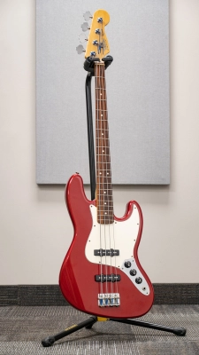 Fender - Jazz Bass w/ Hard Case