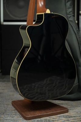 Fender - Villager 12-String, Black V3 2