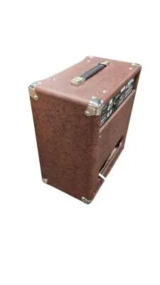 Johnson T15-R Guitar Amplifier 2