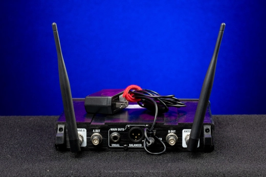 Line 6 - Digital Wireless 14-Freq. Lav Mic System 2