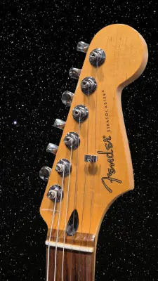 Fender Nebula Noir 70th Anniversary Strat 2