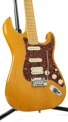 Fender - '05 American Deluxe Fat Strat w/ Case 2