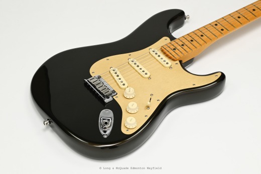 Fender - American Ultra Stratocaster - Texas Tea