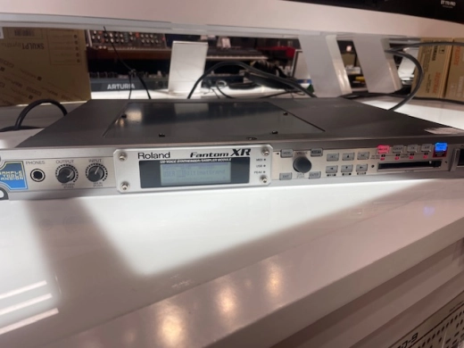 Roland -Fantom-XR 3