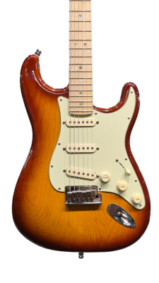 Gear Hunter | Fender American Deluxe Ash Stratocaster - Tobacco